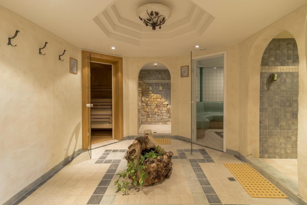 Hotel Garni Chasa Nova Samnaun Exteriör bild