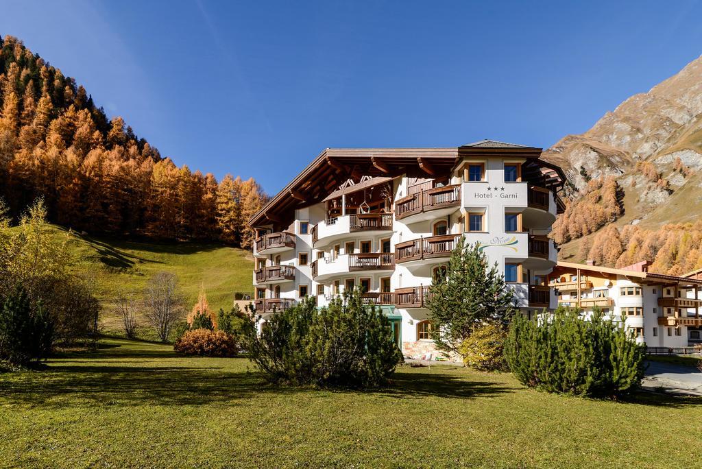 Hotel Garni Chasa Nova Samnaun Exteriör bild