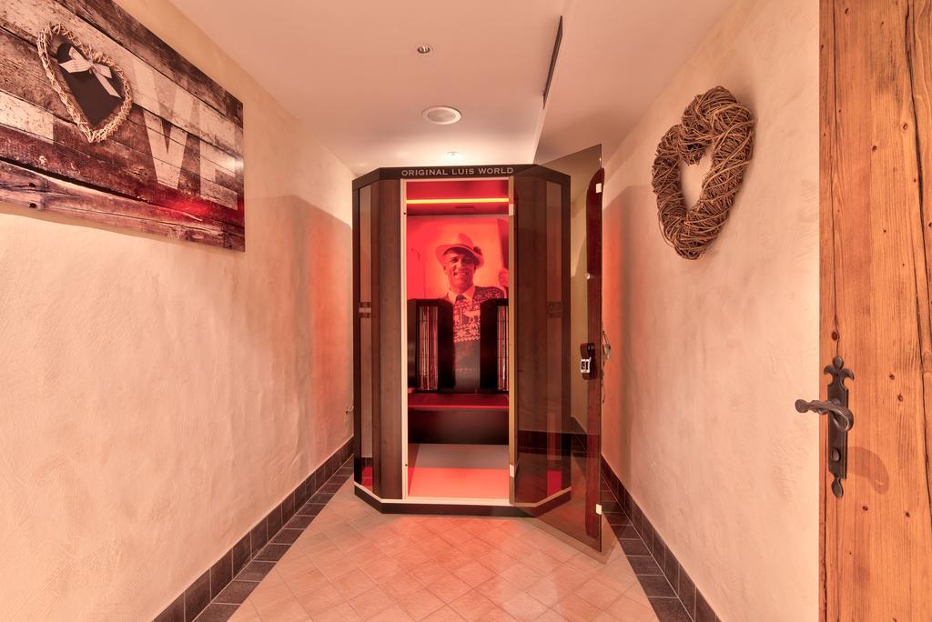Hotel Garni Chasa Nova Samnaun Exteriör bild
